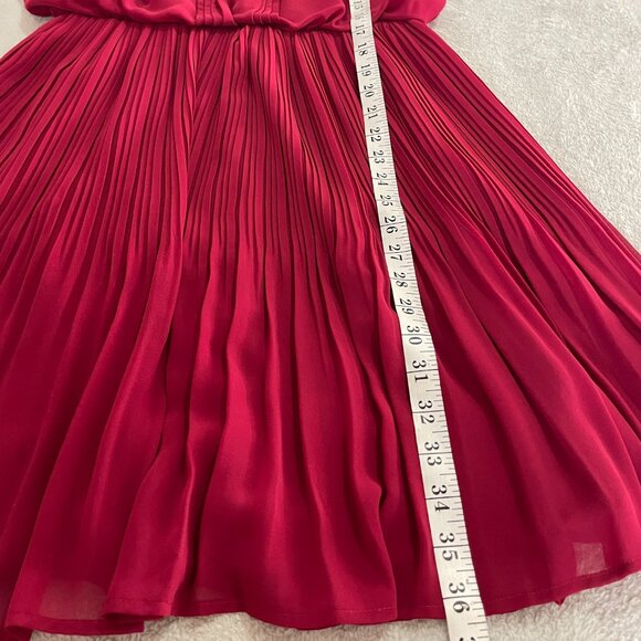 Cabernet Red Pleated Mini Dress Embellished Collar Size 8 - Picture 14 of 15